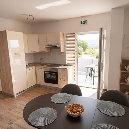 Pave&Ema Apartman Konjevrate Eksteriør billede